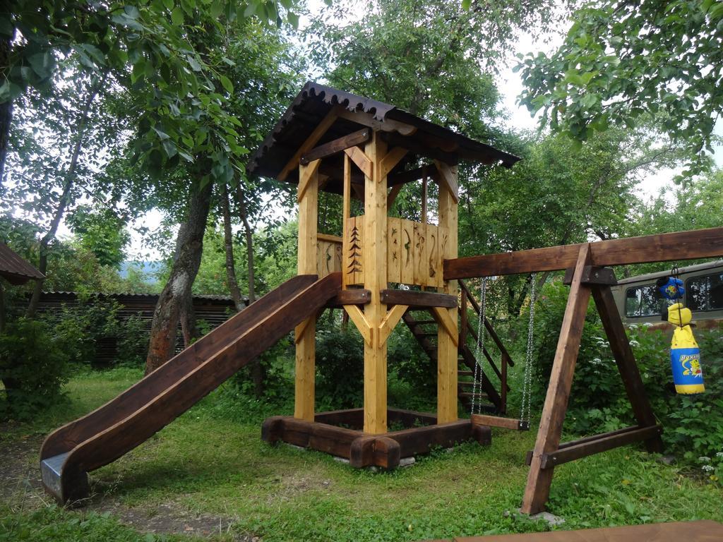 Котедж-Шале Елітний 斯拉夫西克 外观 照片